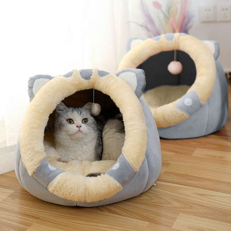 Luxury Enclosed Cat House - Kit & Kibble